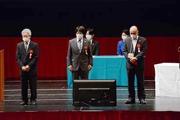 厚生文化賞・感謝状等 表彰者の皆様（写真提供：日本聴力障害新聞）