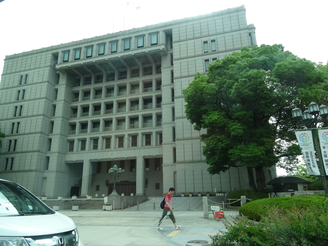 評議員会会場のエル大阪