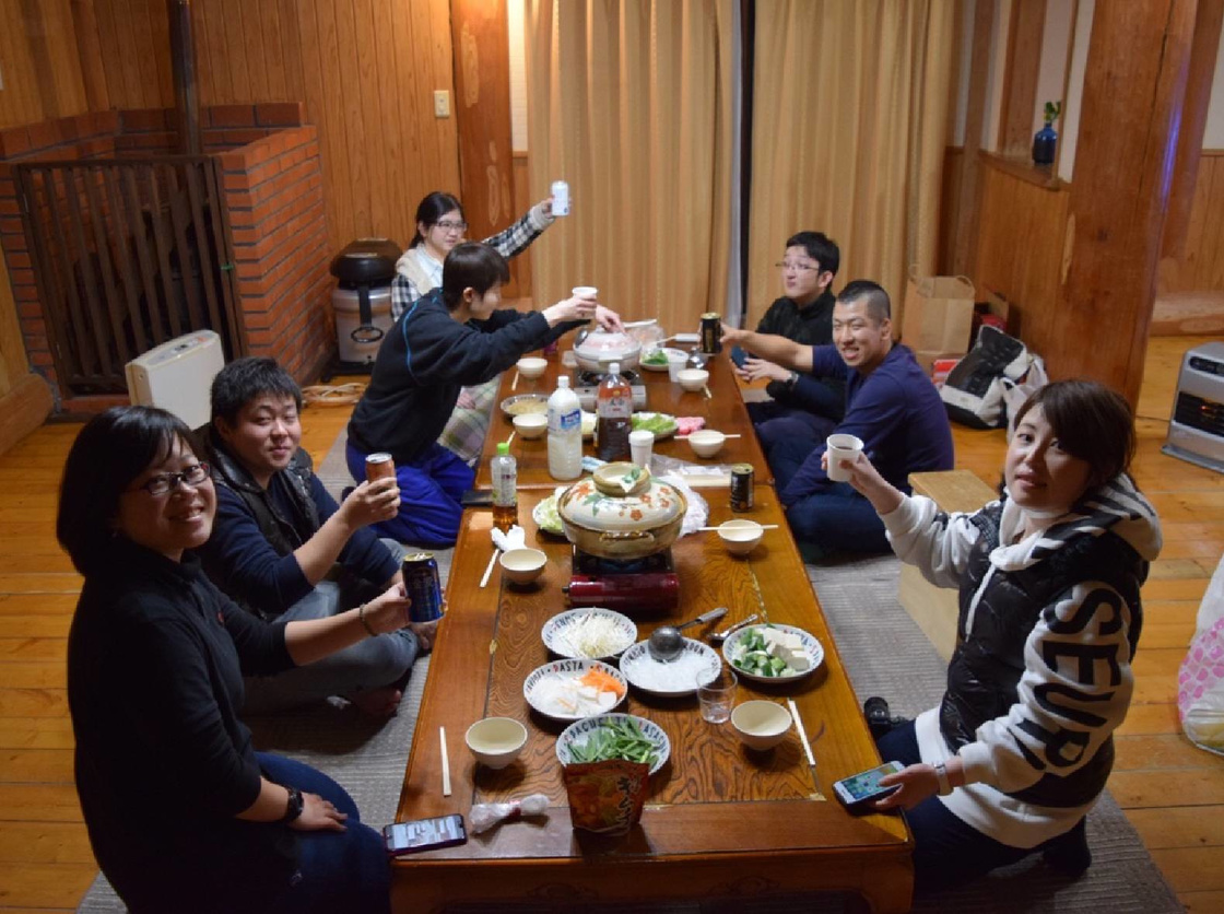 乾杯!！　キムチ鍋、水炊きの２種類鍋パーティー