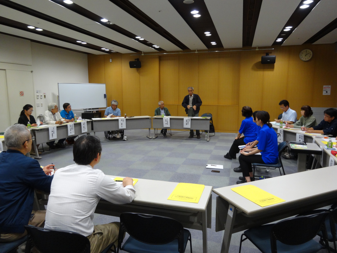 第２回目の手話言語条例委員会の様子