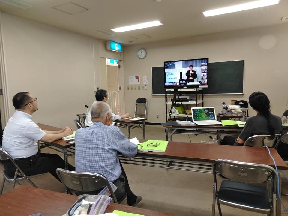 一般財団法人全日本ろうあ連盟評議員会オンライン会議の様子