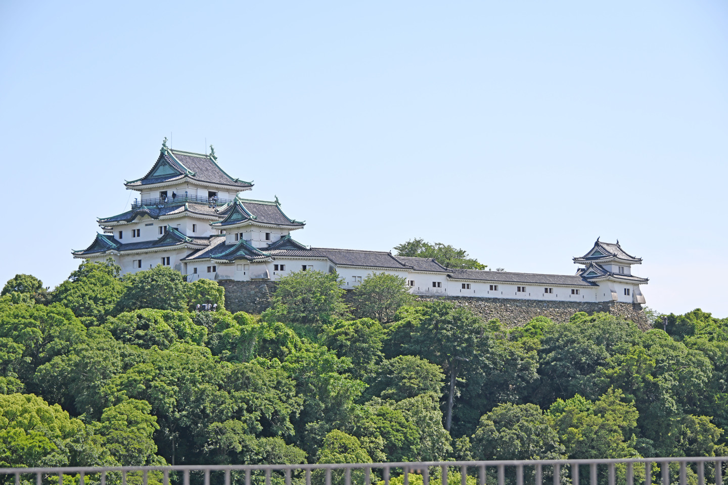 和歌山城が見える展望ロビー