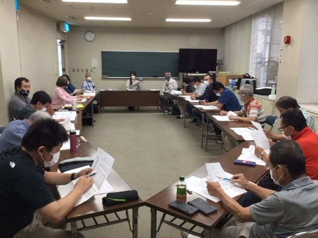 令和2年度第1回評議員会の様子
